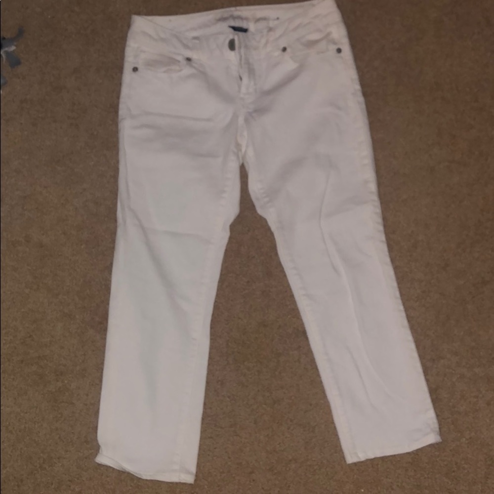 Women’s American Eagle white crop pants. Size 0